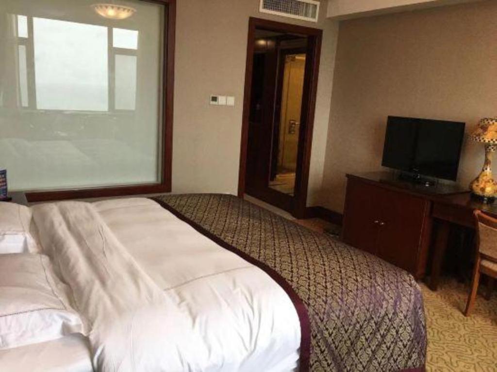 Yantai Golden Gulf Hotel Exterior foto